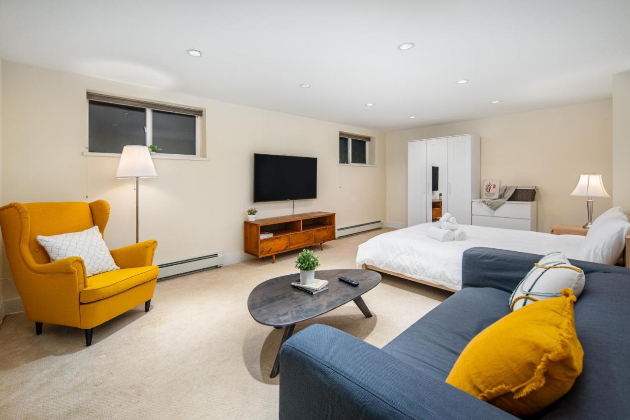 Gorgeous 4 Bedroom Garden Level Suite At Vancouver West & Ubc Eksteriør bilde